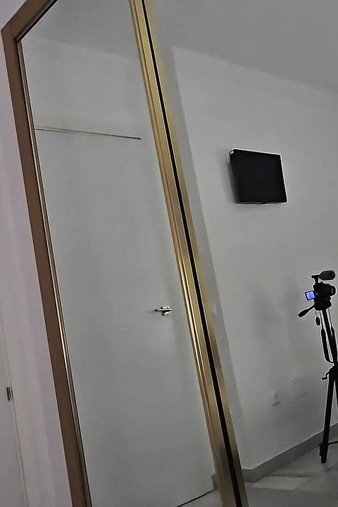 Eboni devojka sa mehurićima jaše moj veliki crni kurac dok ne eksplodira u njoj