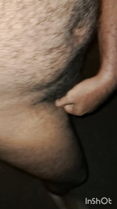 Mayank, homme indien sexy, nu en public