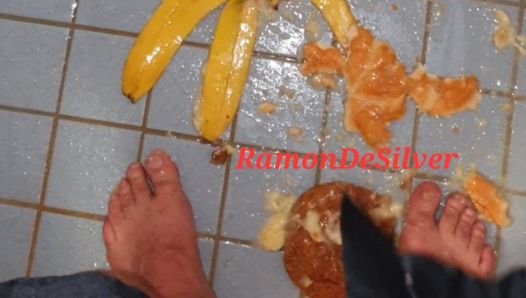Master Ramon crushes, tramples, tramples food in a hot kimono with his divine feet