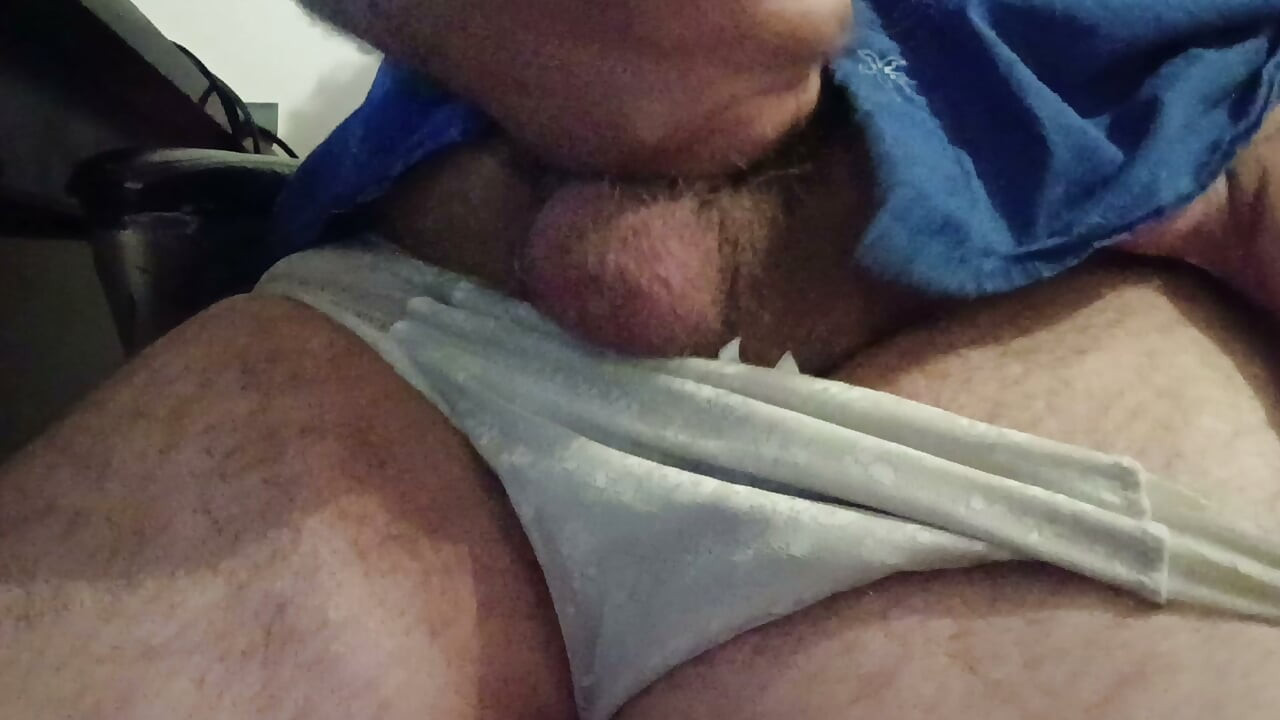 Cumming for a Fan!