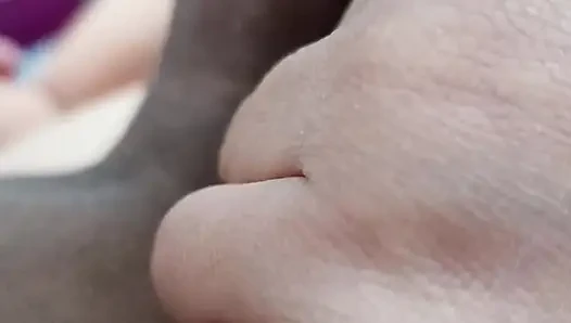 Große natürliche titten, ehefrau gibt einen blowjob und gesichtsbesamung in nahaufnahme