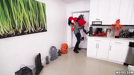 Dont break me - Kharlie stone hat pläne, eine Halloween-Party zu feiern, aber nachdem sie den großen schwanz ihrer nachbarin erwischt hat