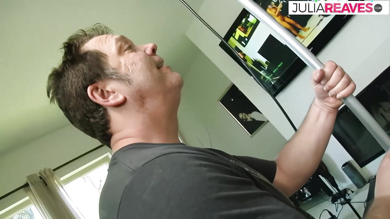 Homeoffice Is Very Suitable for Super Hot Anal Sex During Meeting