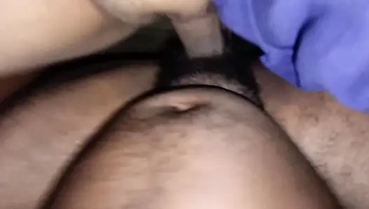 Üvey erkek kardeşim evde olmadığı için Müslüman baldızımı sert siktim