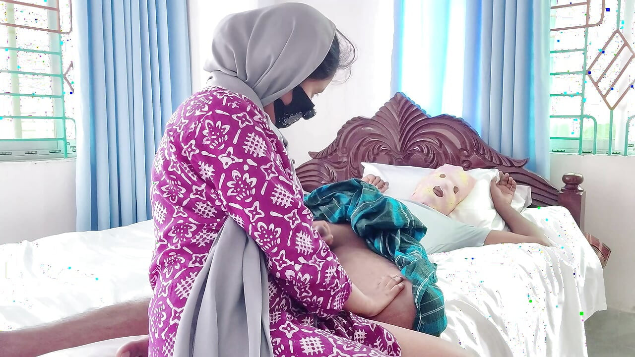 Hijabi Lonely Milf looking for attention