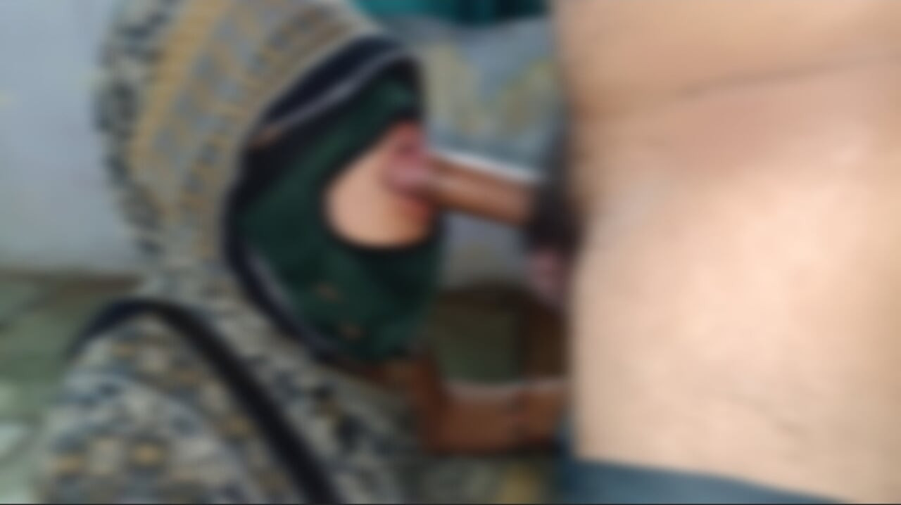 My elder sister-in-law is sucking my cock, my ass also wants to die