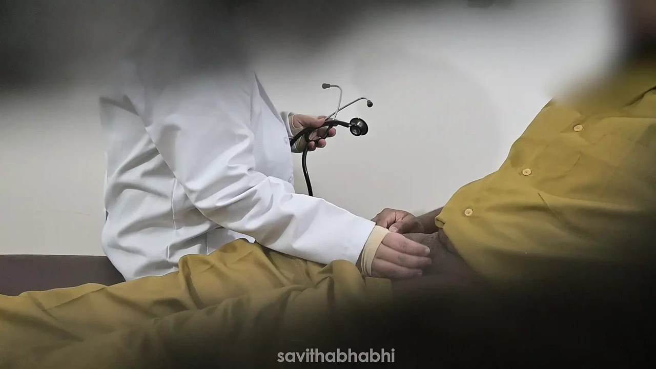 医生在诊所给病人撸管