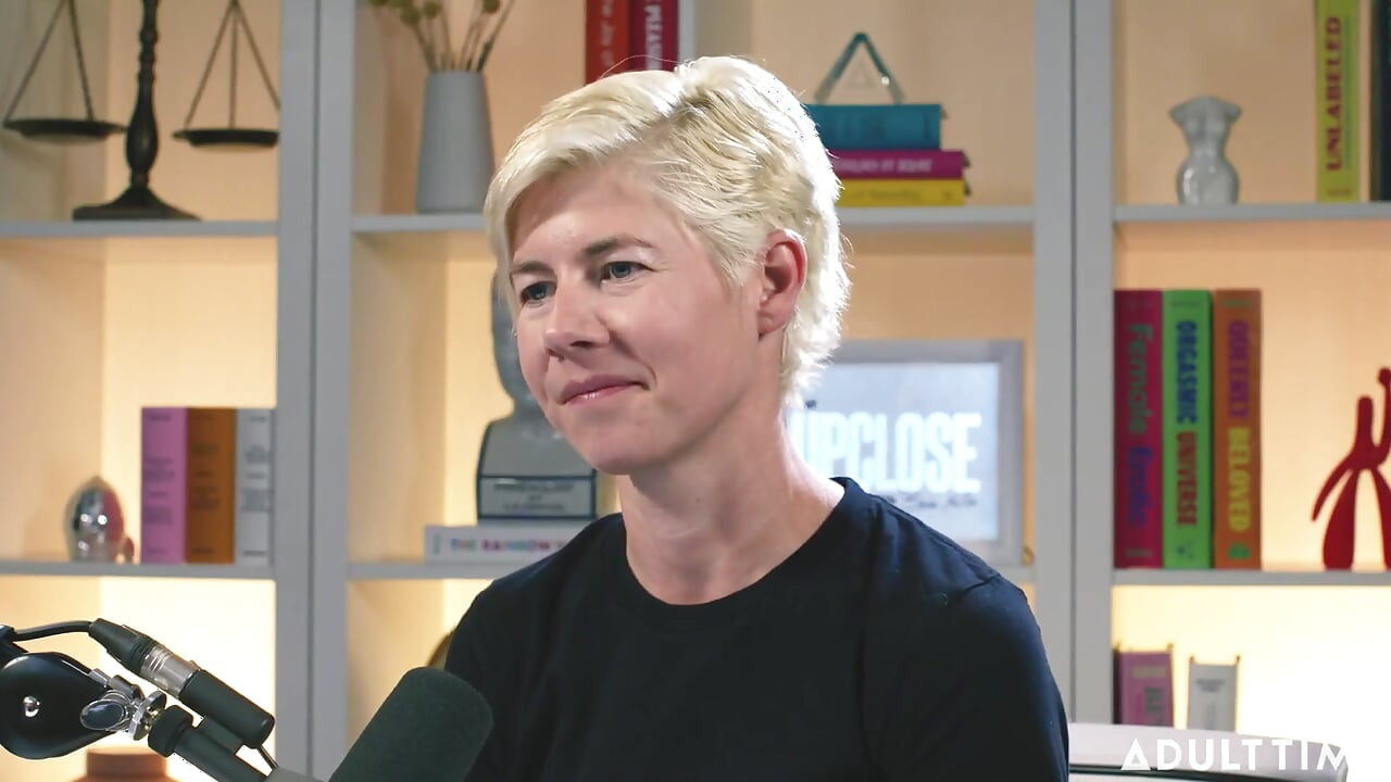 Gal Ritchie: Spiegler Girl &hentai lover the adult time podcast