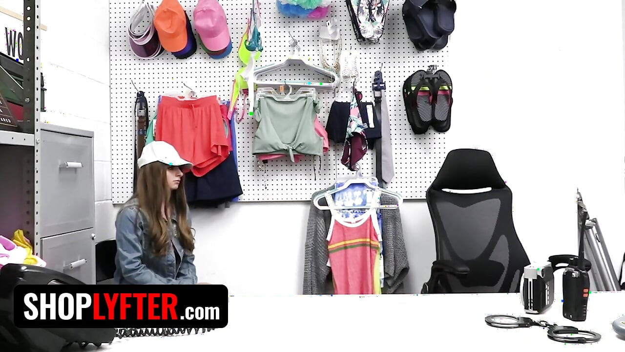 Shoplyfter - hot teen offers a sexual deal to avoid consequences after being caught stealing