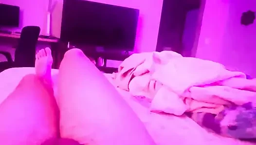 Chinesische stripperin reitet leckeren jimmy reverse cowgirl-stil, bis er in ihre lockere muschi kommt