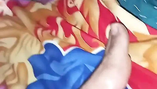 Üvey kız üvey babasının yarağını eğlendiriyor