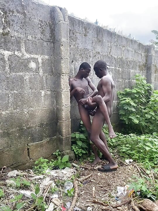 Brown with a Farmer in the Bush Fucking