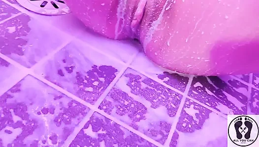 VOLLE DUSCHSZENE, GEÖLTER KÖRPERFETISCH, WAM MILCH, GIEßT ÜBER MICH