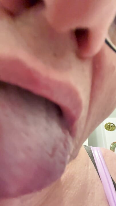 Tongue Gay