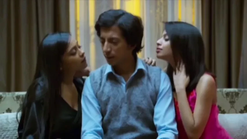Girlfriend or Uski behan Dono ko ek Sath choda
