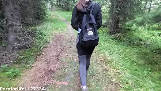 Hiking adventures fucking bubble butt hiker next to the tree with cumhot on her ass