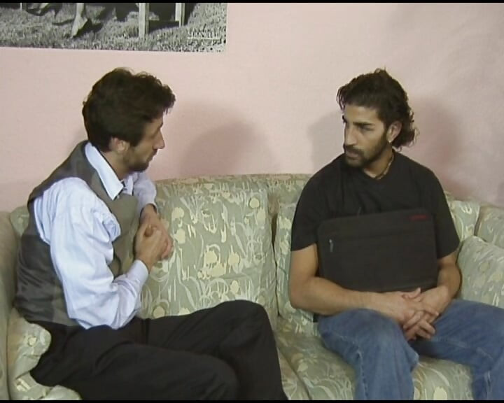 สาวเยอรมันผมบลอนด์ขี้เงี่ยนแชร์ควยใหญ่ในทรีซัมร้อนแรง