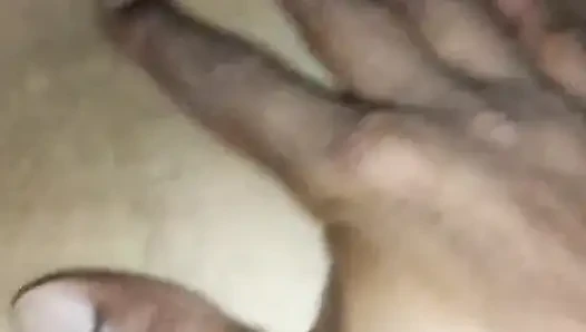 Istri temanku yang seksi banget sama aku dan 2 cewek seksi ngentot sama aku queen4desi