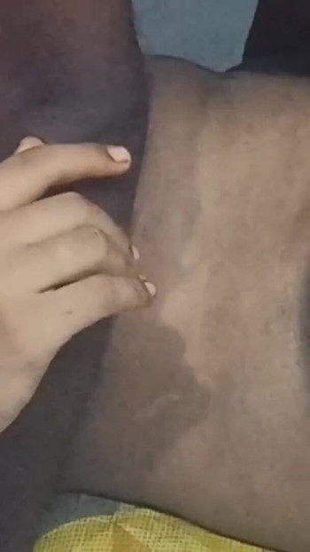 Spektakularan trenutak iz "Desi girl ni keera tho thosi kurchile petti ongo petti denga gattiga"