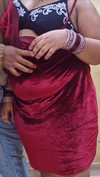 Indian bhabhi ki badi gand mari light Wale ne | Clip 1
