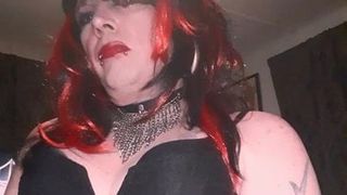 Kolejne wideo z fetyszem palenia z Shanny Silver