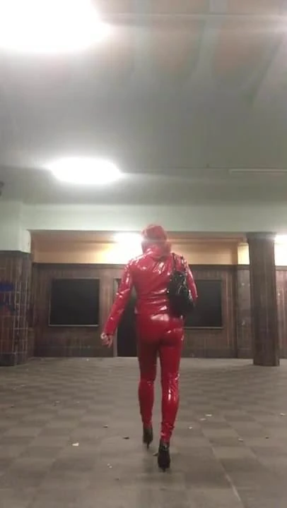 horny tranny at trainstation