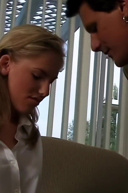 جودي روكس: أولا ألمس كسي... ثم أمارس الجنس بقوة من قبله ...