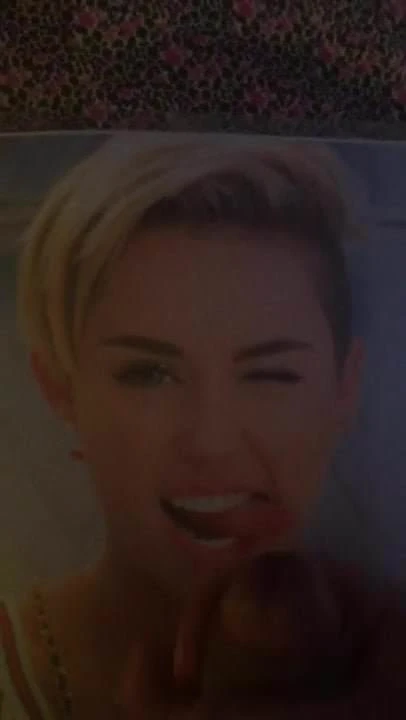 Miley cyrus cum tribute