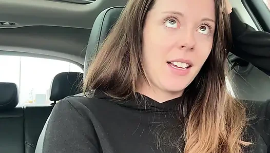 Kanadalı ateşli kız drive Thru'da iniyor!