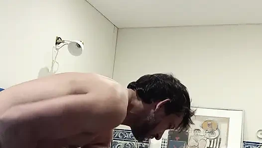 Сосед Пригласил Меня На Приятный Секс В Воскресенье