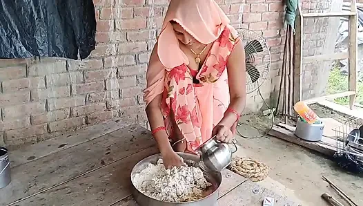Apne he stepsister ki friend ko virgin pussy fuck kiya or pussy ros nikal kar jiv se chata,gud ki ros pilaya.. a