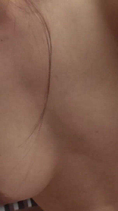 Kleine Thai bekommt alles in den Mund nach intensiver Massage | Clip 3