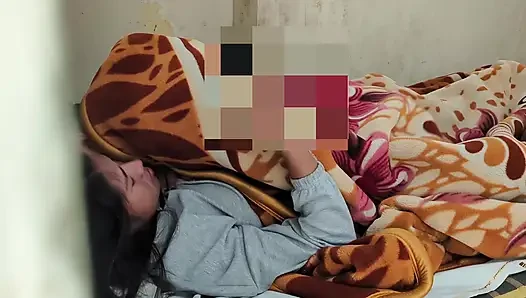 Миссионерский трах с другом мужа и сперма внутри меня