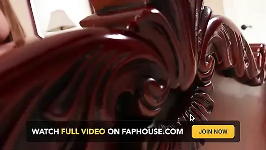 Vicki Chase esmer genç kızın amını baştan çıkarıyor