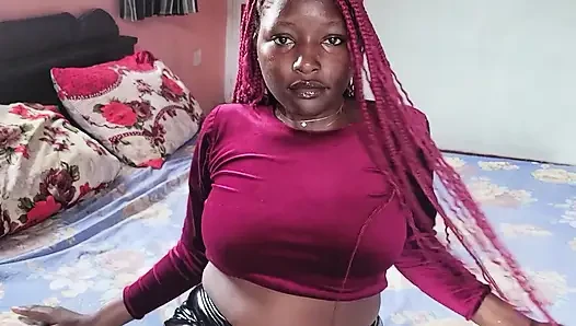 Looking at Her Fat Pussy Makes Me Horny