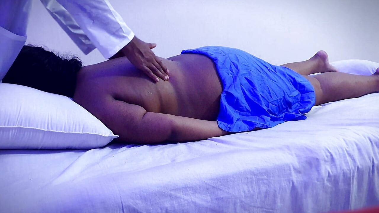 Tak mi się dzieje za każdym razem, gdy odwiedzam męskiego masażysty, gdy mój mąż nie w domu - pieprzy mnie bez ograniczeń