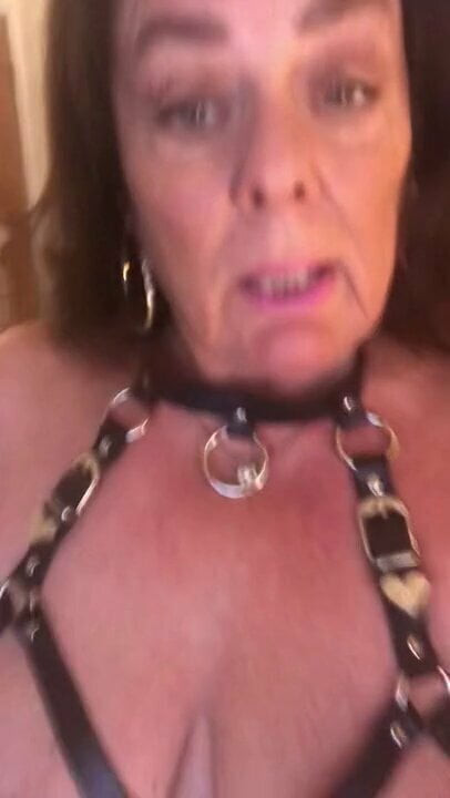 Slave in chain bra