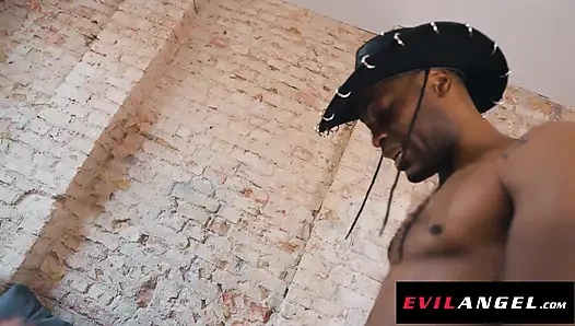 Evil angel - pantat bahenol cowgirls lagi asik ngentot kontol besar sampai lubangnya menganga lebar saat lagi seks foursome