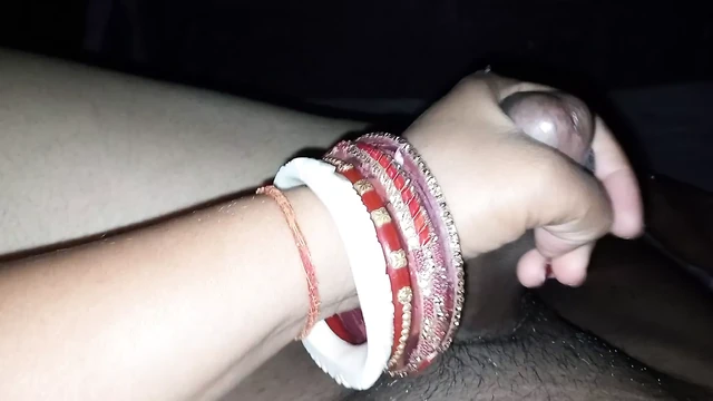 Lund ko chuskar mast kar diya.