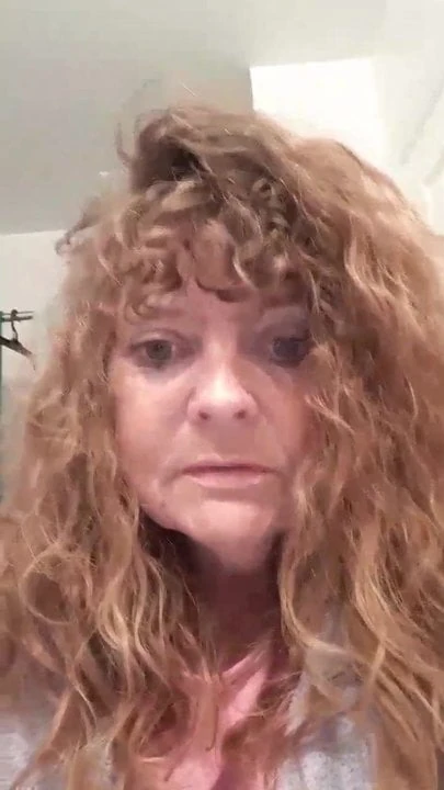 Cheryle Moore. adora o banho e brincar com essa buceta