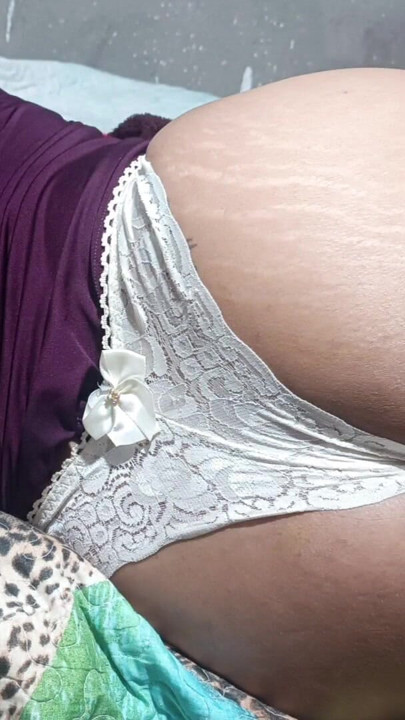 Naughty cougar has a wide-open ass that's all smeared with cum. | Clip 3