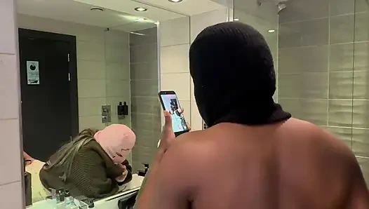 Stiefbruer fickt mich in der dusche in einem 5-sterne-hotel