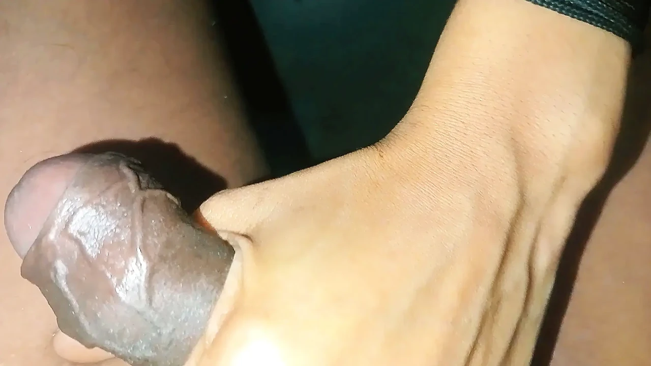 girlfriend masturbated me and made me ejaculate.