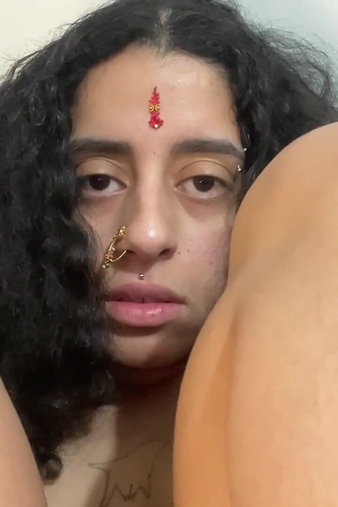 Sigo Jugando Con Mi Sexo Peludo, Después De Un Orgasmo Cremoso