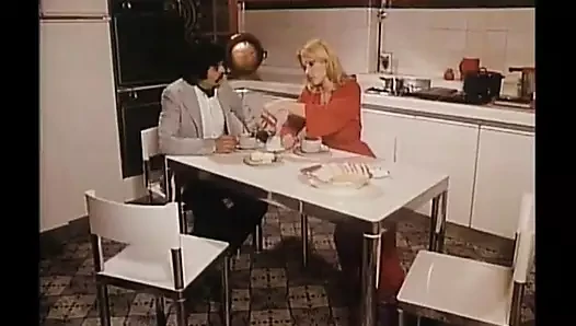 Пара ищет секс-рабынь