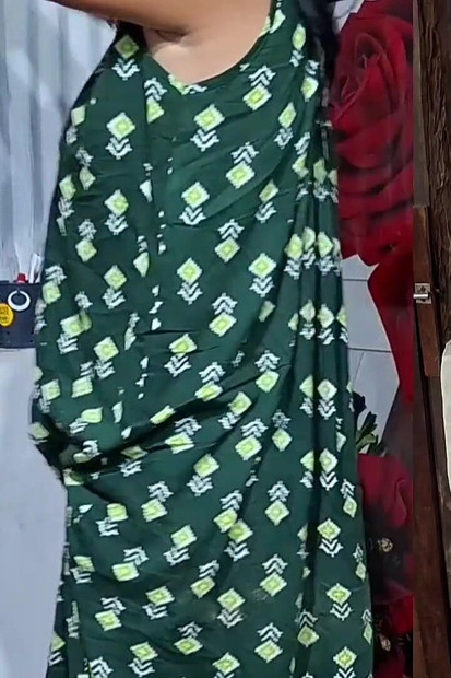 Video rekaman seks kamwali bai ki chudai lagi asik ngentot di rumah