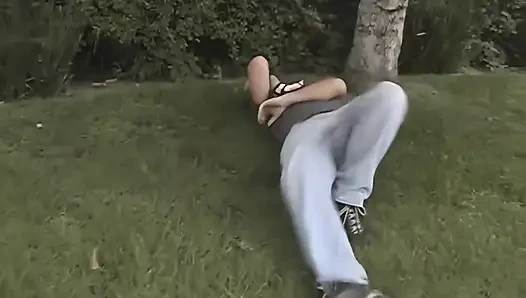 Трахни меня в моем офисе! Офисный секс со страпоном на диване с лесбиянками-коллегами