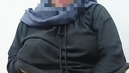 beautiful sister wearing a hijab