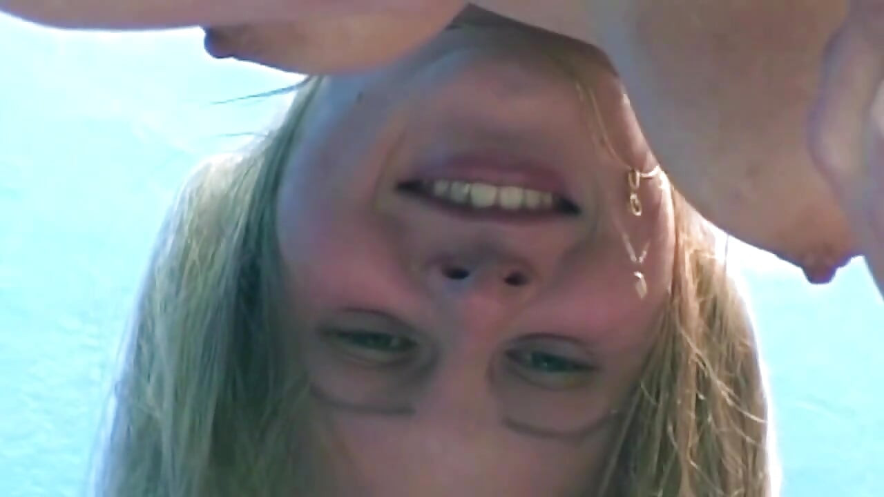 Blonde Amateur Pissing While Getting Fingered Hard