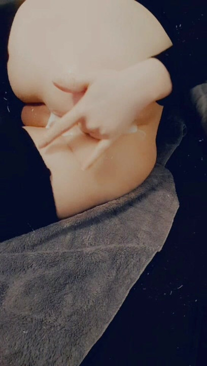 Trans girl plays with her tight ass